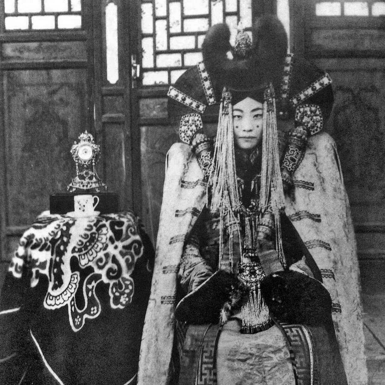 20 年代,蒙古最后一位王后,最后一位蒙古可汗的妻子格内丕尔王后(1905