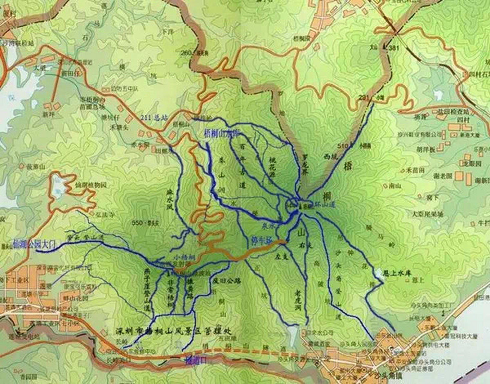 梧桐山登山路线  梧桐山交通方便,登山线路多,线路成熟,东南西北方向