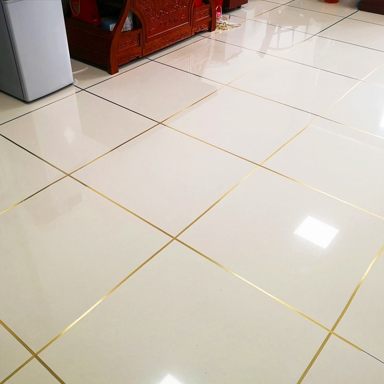 地砖美缝好不好主要取决于选择的美缝材料和施工质量.