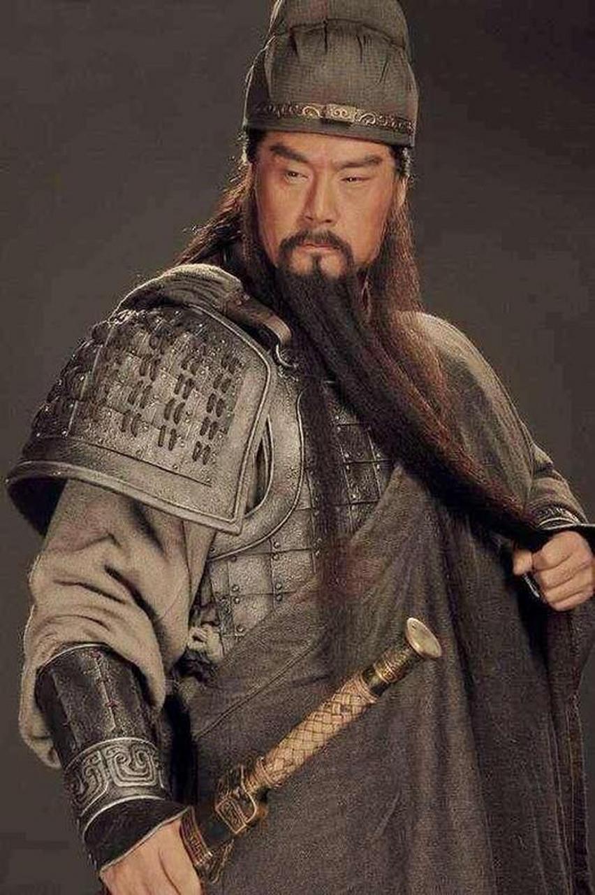 有人称,关羽是"汉寿亭侯",而不是"魏寿亭侯",体现了关羽的"忠义".