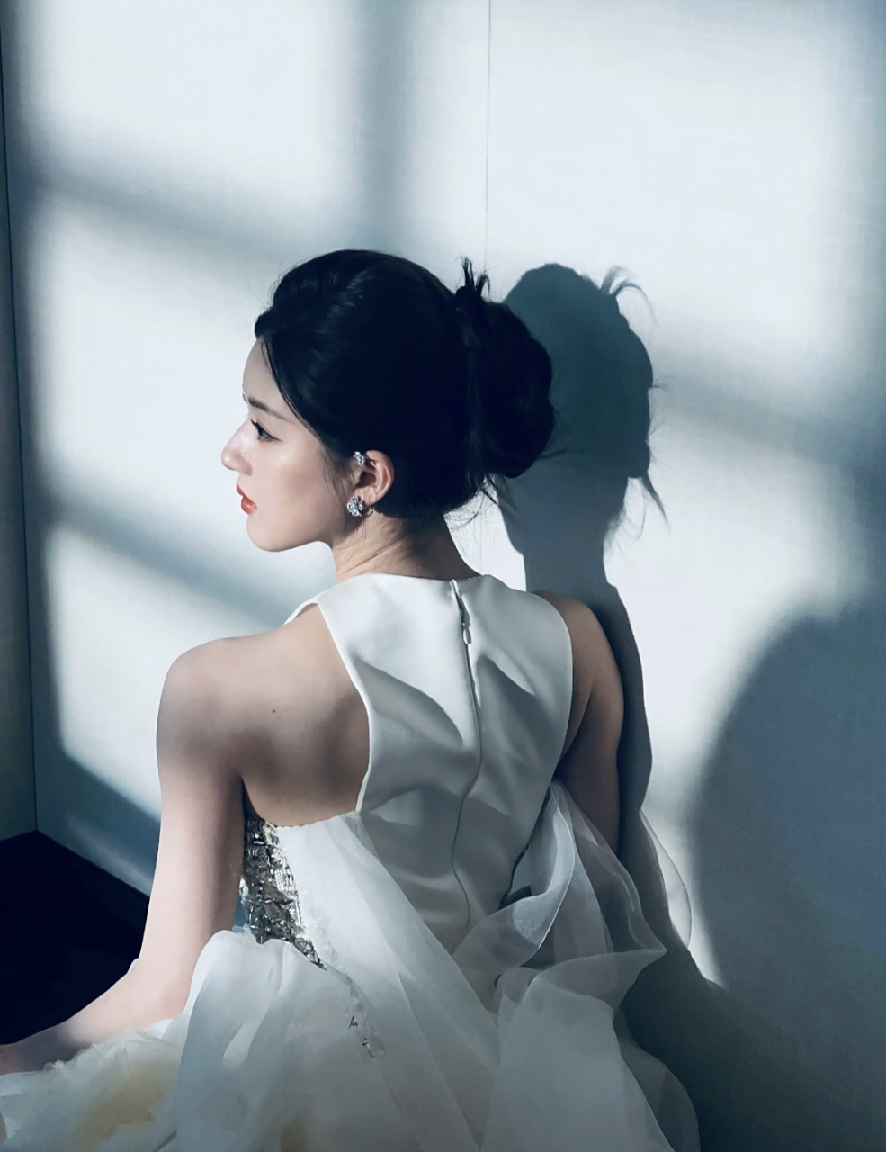 赵露思耳骨夹,侧脸的美#我和ai有话说