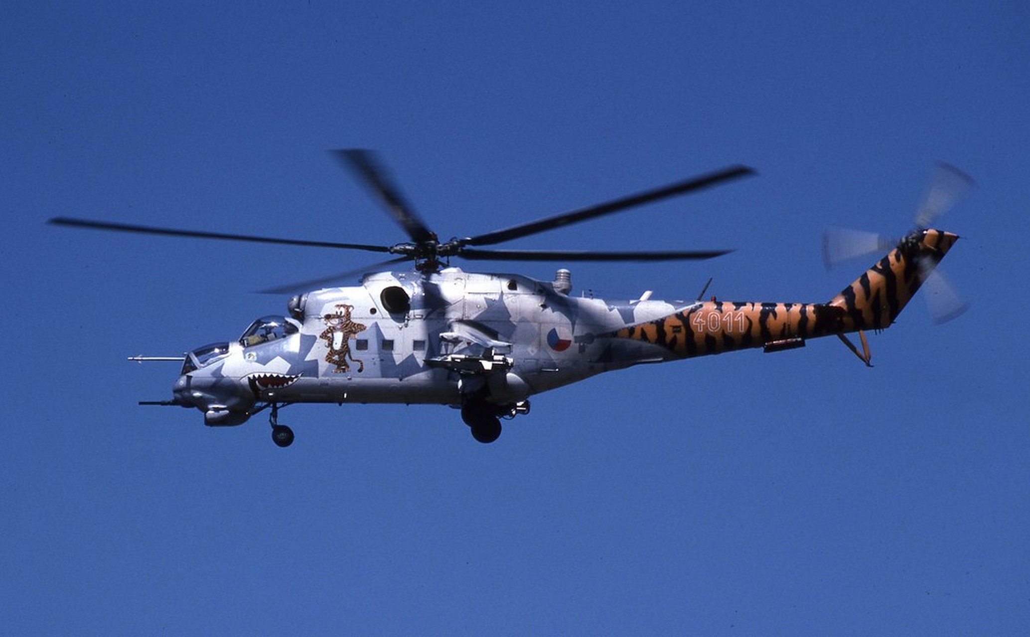 捷克.斯洛伐克空军的米24米35武装直升机