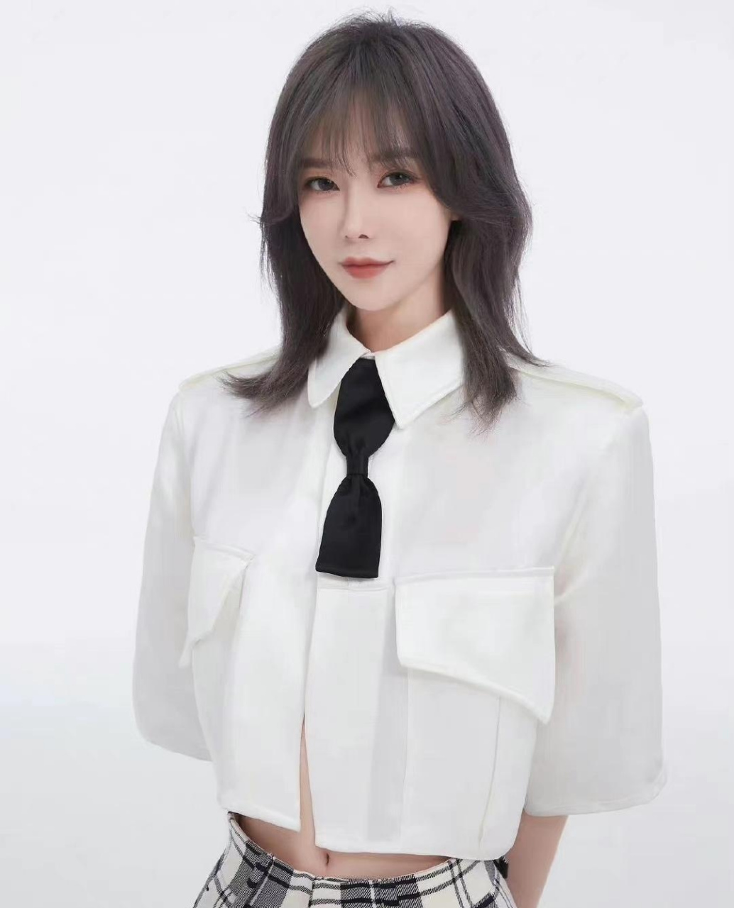 【吴亦凡"绯闻女友"林西娅转发八年前微博:事实总会有那么一天明朗我