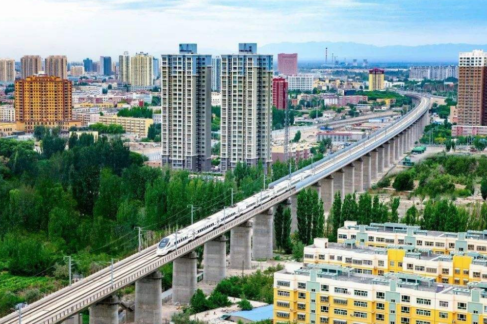 新疆一座富裕城市,人均gdp远超乌鲁木齐,却不是克拉玛依