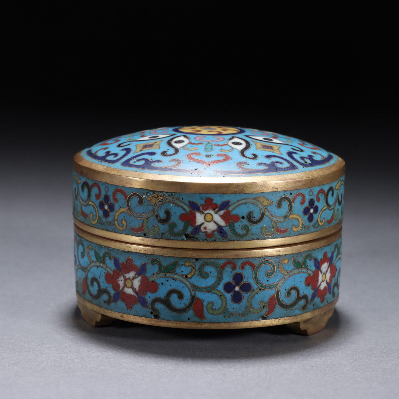 清 铜鎏金景泰蓝双龙戏珠炉瓶盒一套. 规格:炉宽10.