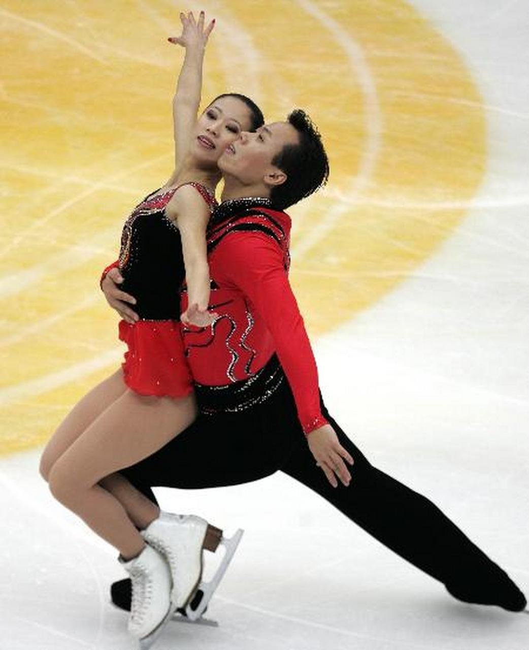 2010年2月16日, 申雪,赵宏博在温哥华为中国勇夺历史上第一个花样滑冰