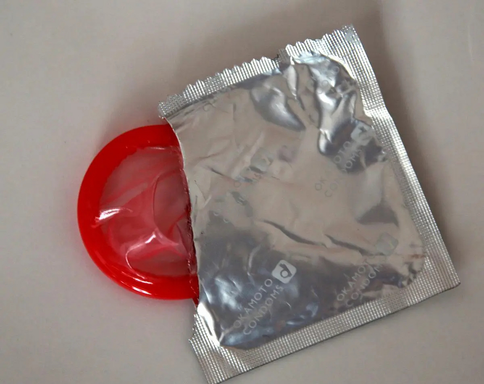 酒店用过后的避孕套图片
