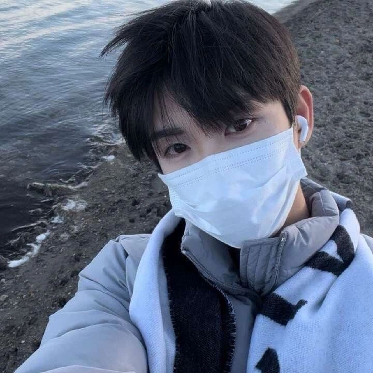 男生头像 背影就给我一种帅哥的感觉