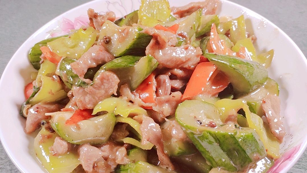 丝瓜炒肉,炒出了不一样的味道