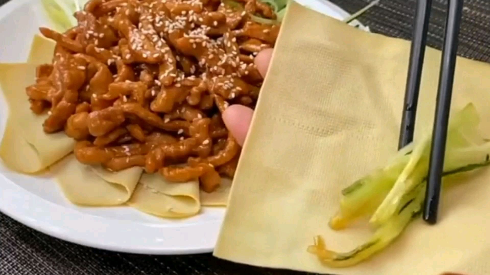 大厨分享京酱肉丝正确做法,过程详细操作简单,入口滑嫩真正宗