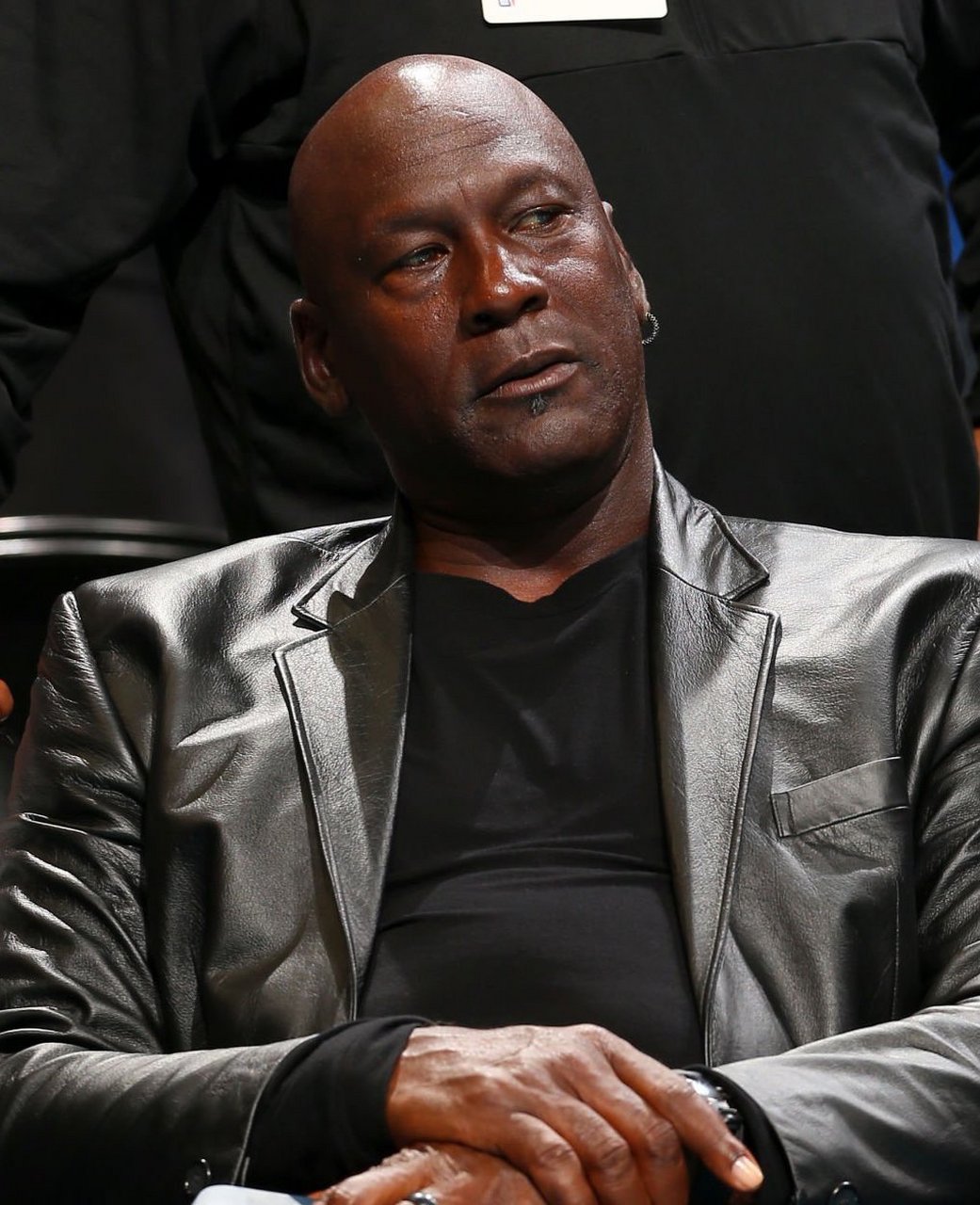 迈克尔乔丹已同意出售他在 nba 夏洛特黄蜂队的多数股权.