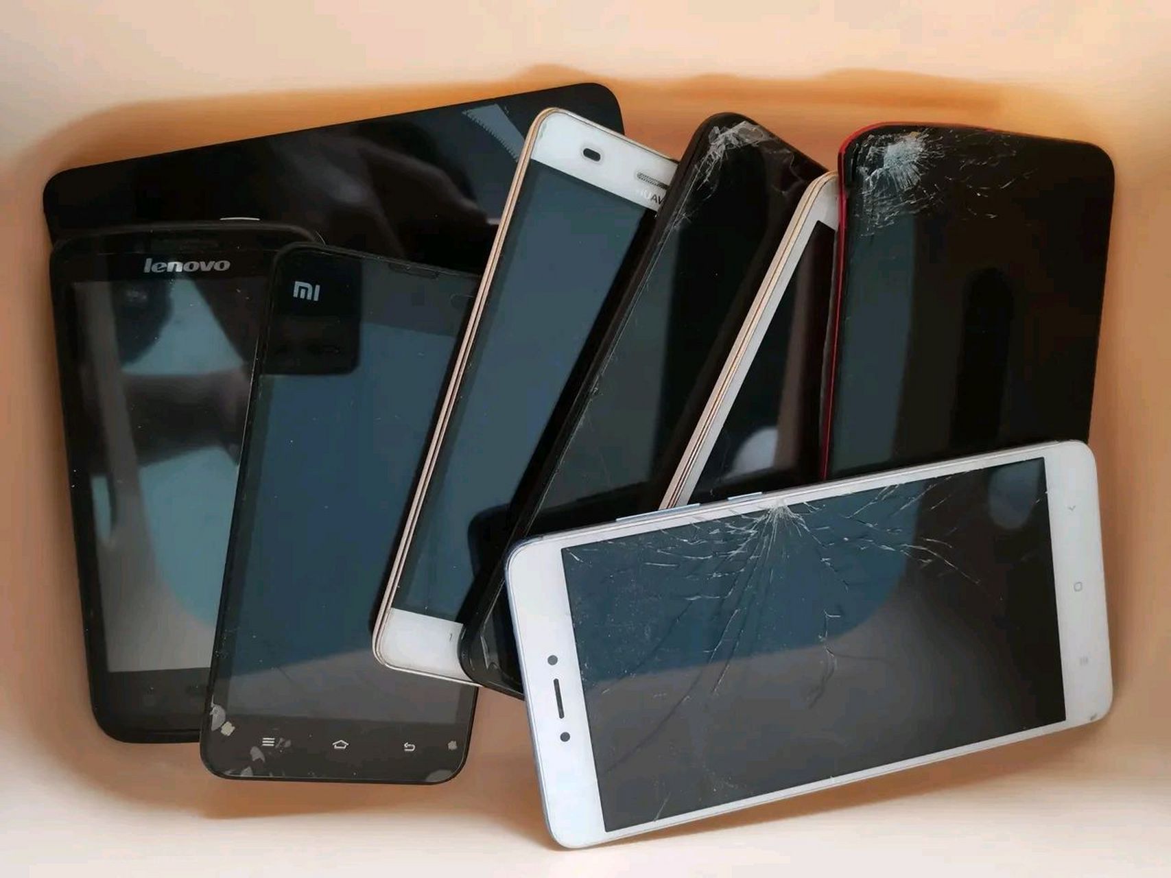 虽然现在很多地方都有回收旧手机 ,但是大部分都是私人小商小贩在收购