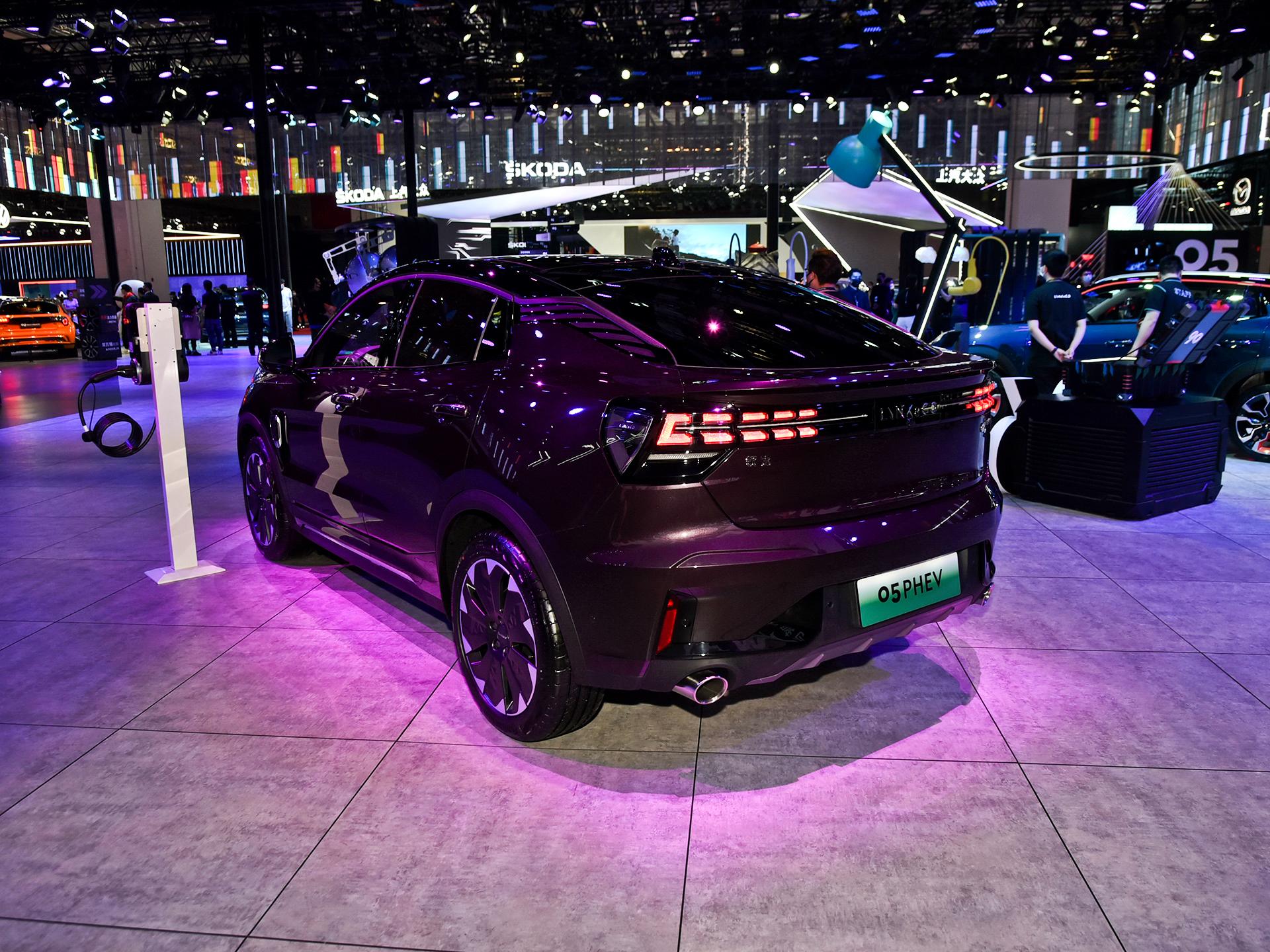 溜背紧凑,年轻人喜欢的中国品牌,实拍领克05新能源