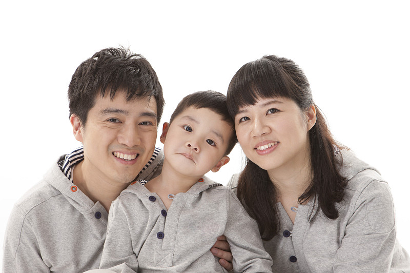 只生一个孩子:全球家庭面临的三大晚年挑战