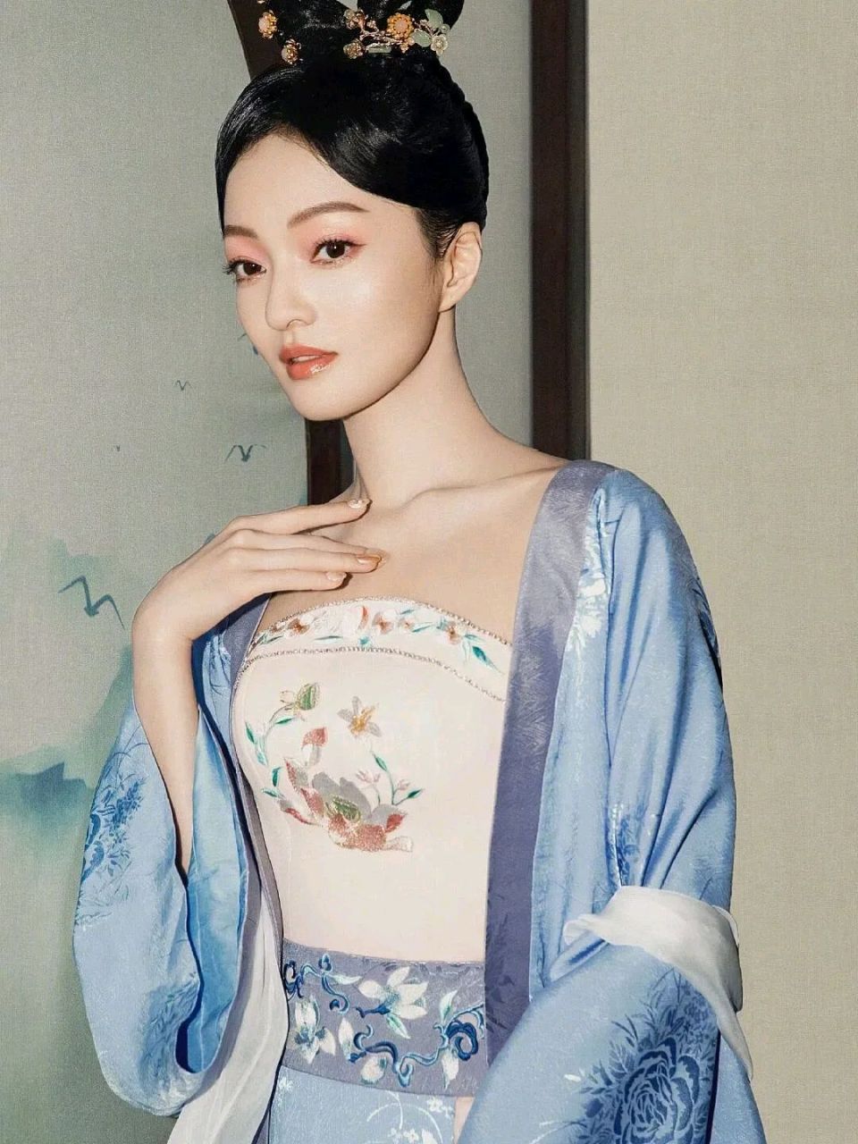 穿古装的张韶涵#古装美女# #娱乐