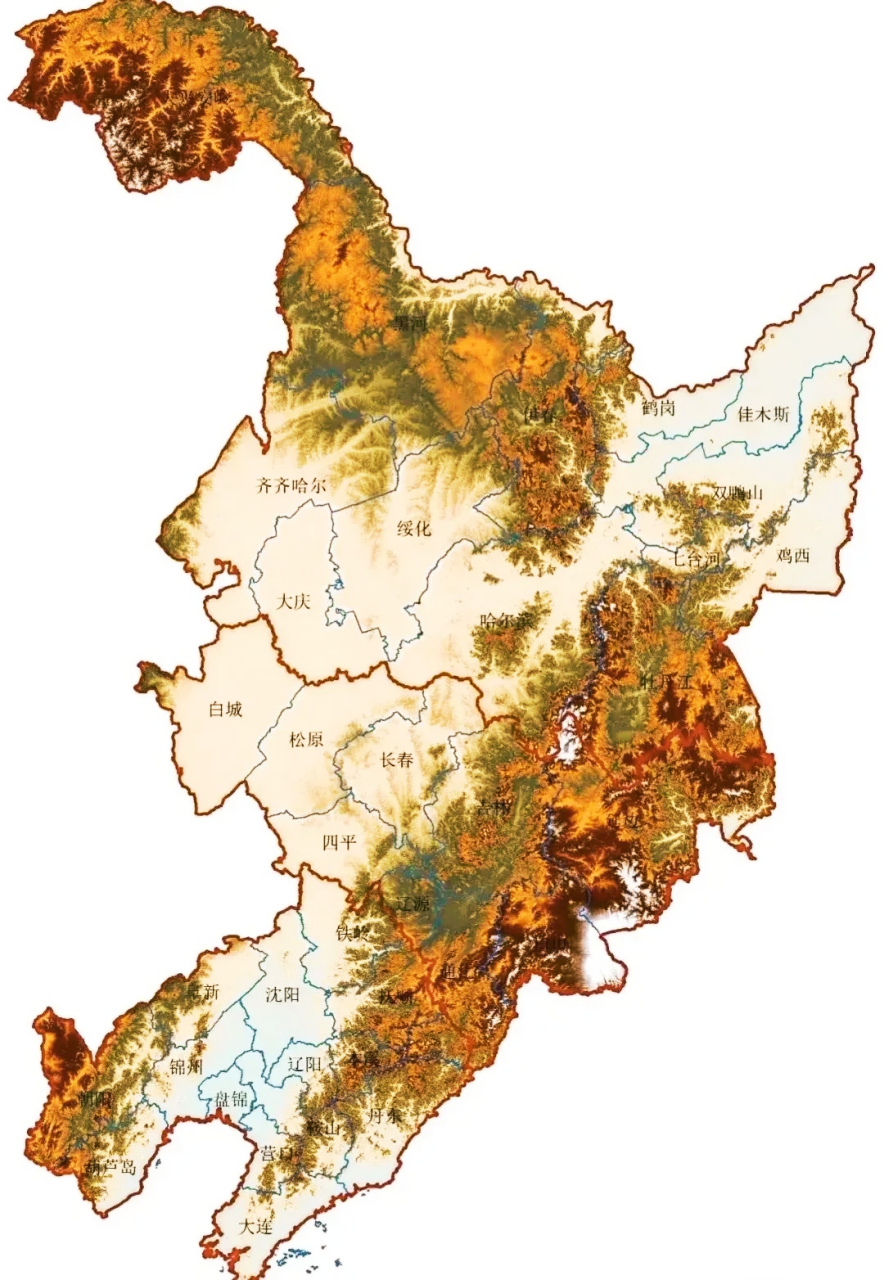 東北的地形以山地和平原為主,三面環山,一面臨海,呈現山環水繞,沃野