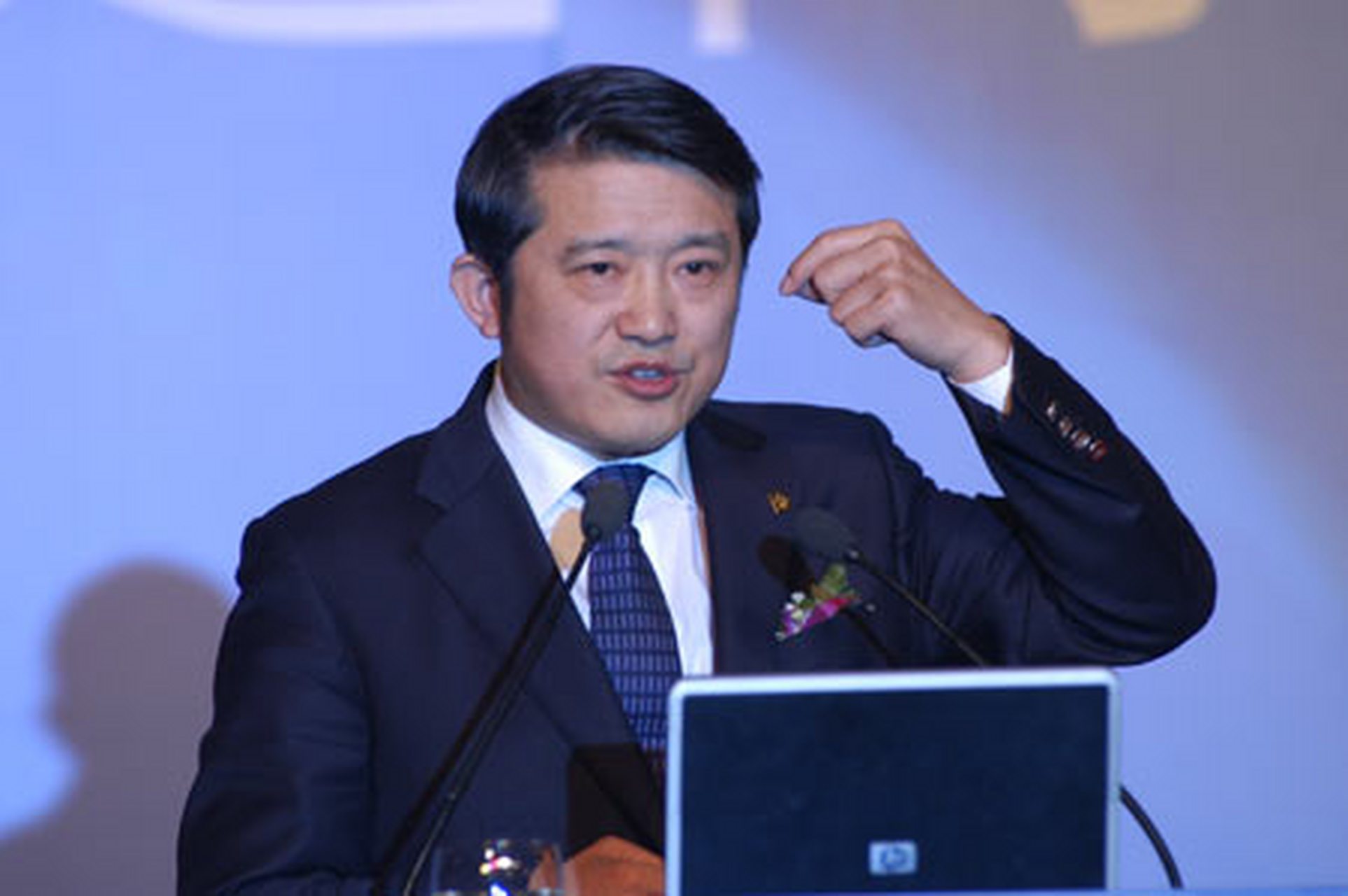 盘点湖北籍商界大佬: 1,雷军,湖北仙桃人,小米创始人.