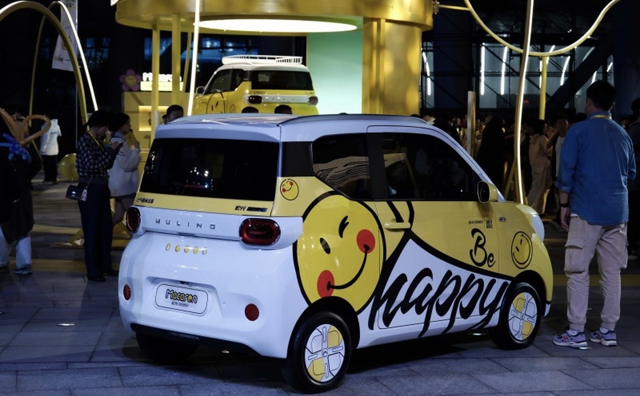 11月14日,五菱宏光miniev 第三代马卡龙正式上市,售4.68万元.