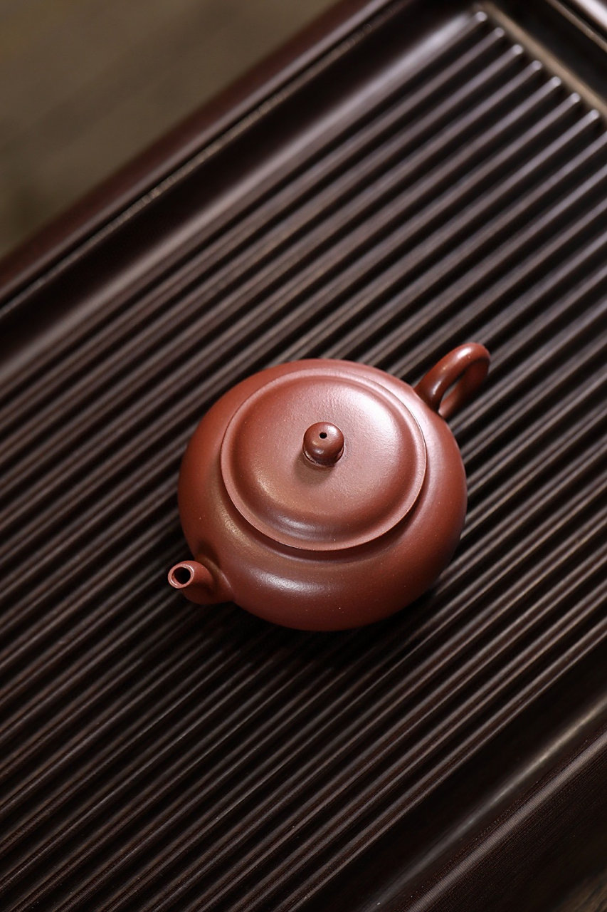 扁灯|优质紫泥|210cc|全手  徐慈作品 ,师从葛陶中,作品以传统的光素