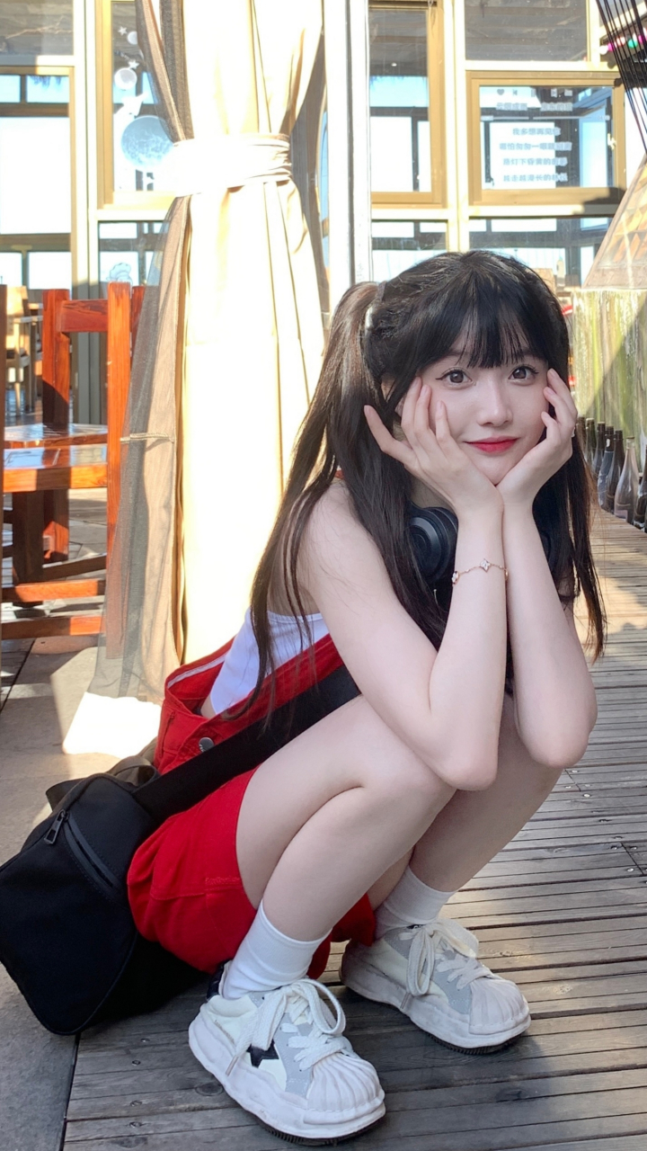 双马尾美少女"雷一萌",精灵俏丽,甜美可人.