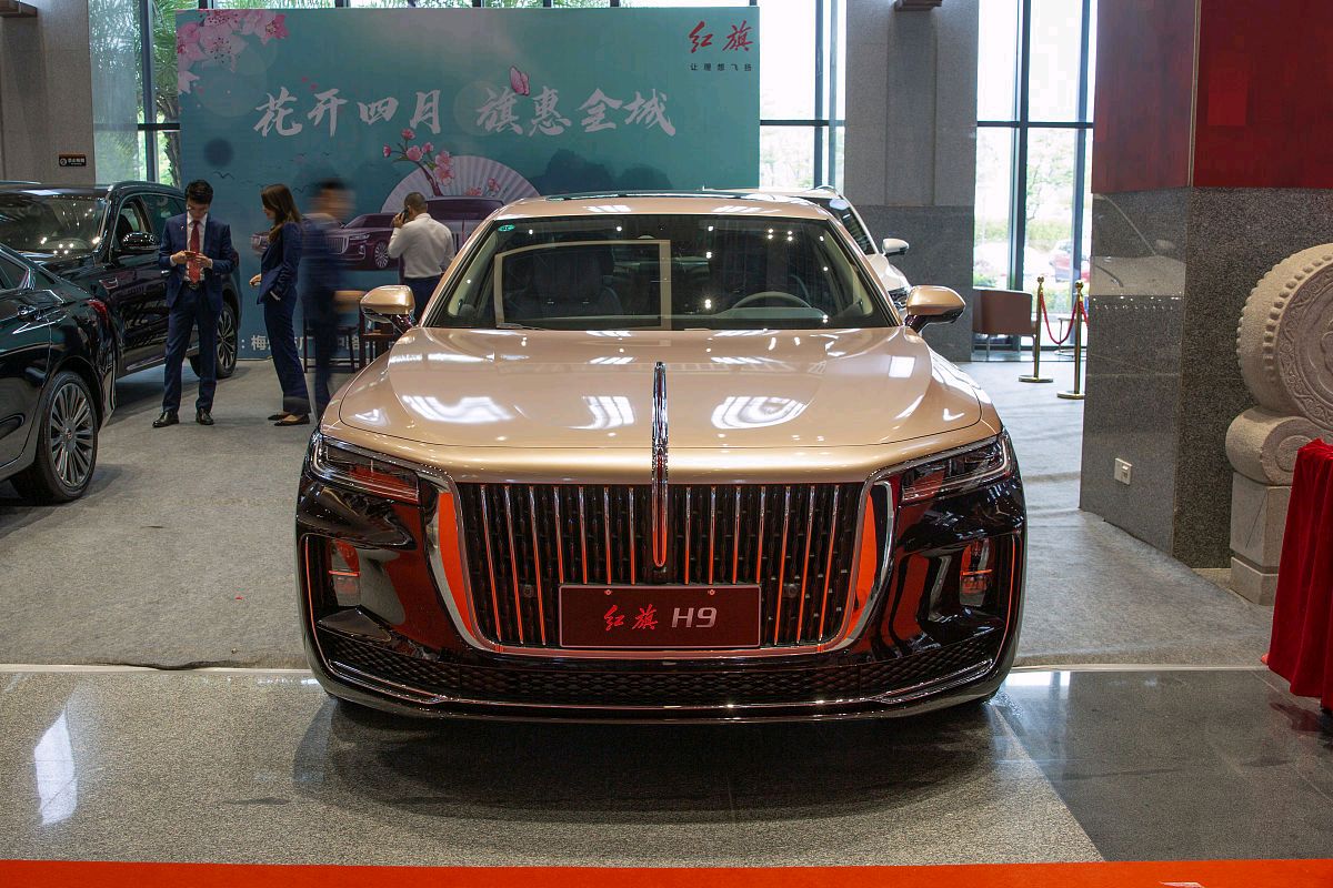2023款红旗h9四座顶配版实拍:售价53.98万元,搭载3.0t v6动力