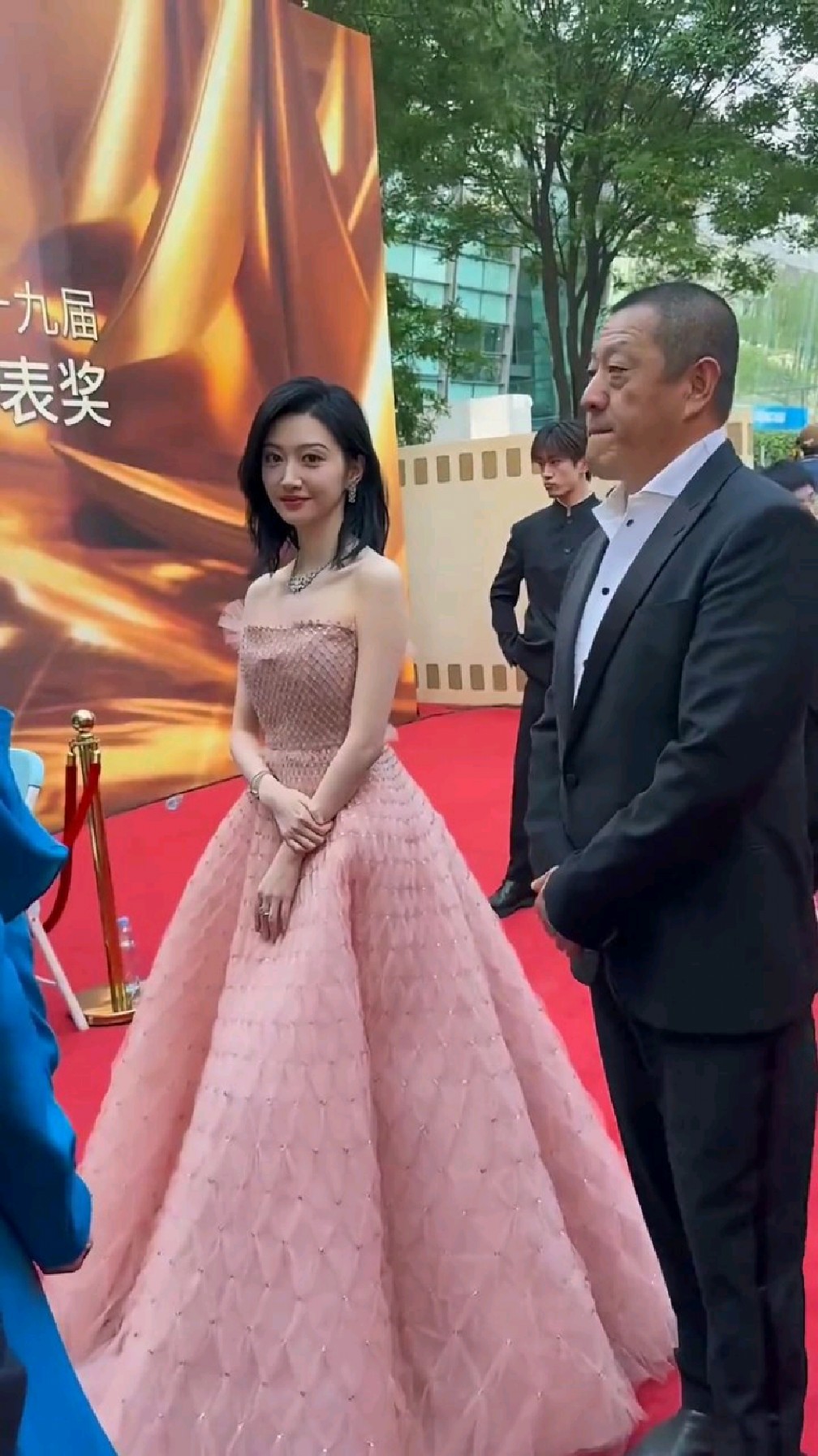 景甜红毯粉色裙子真的好甜啊