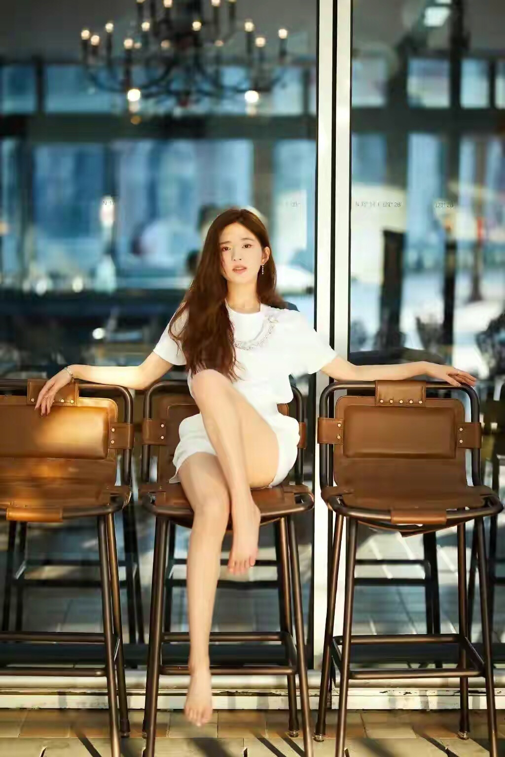 赵露思居家t恤短裤,休闲慵懒,多了女儿家的娇憨和可爱