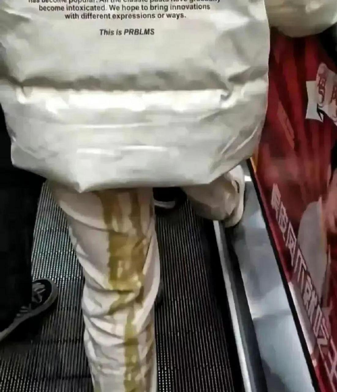 穿着裤子的人一点也不尴尬吗?