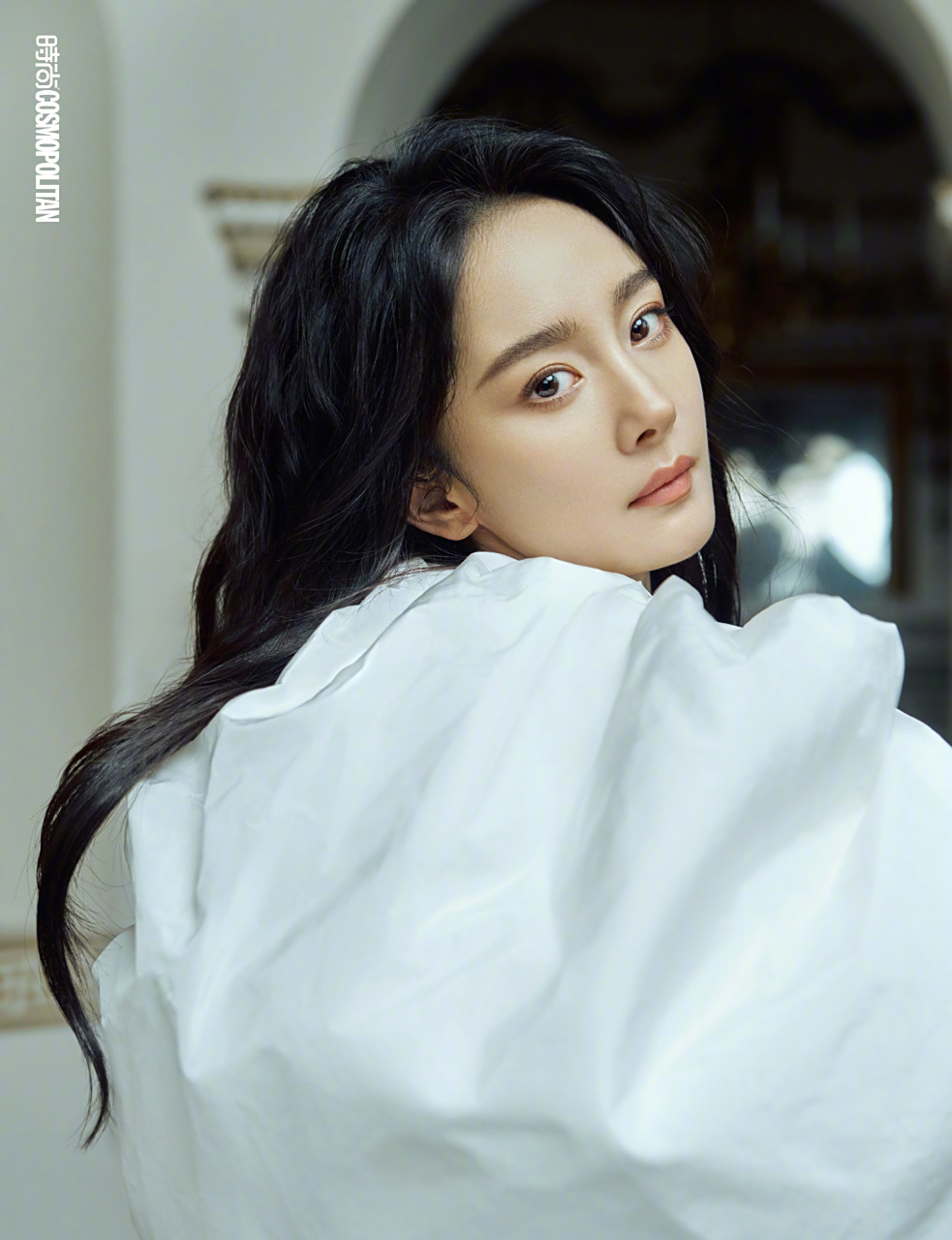 百度秋冬打卡挑战赛#  #我要上热门#  杨幂《时尚cosmo》12月刊封面