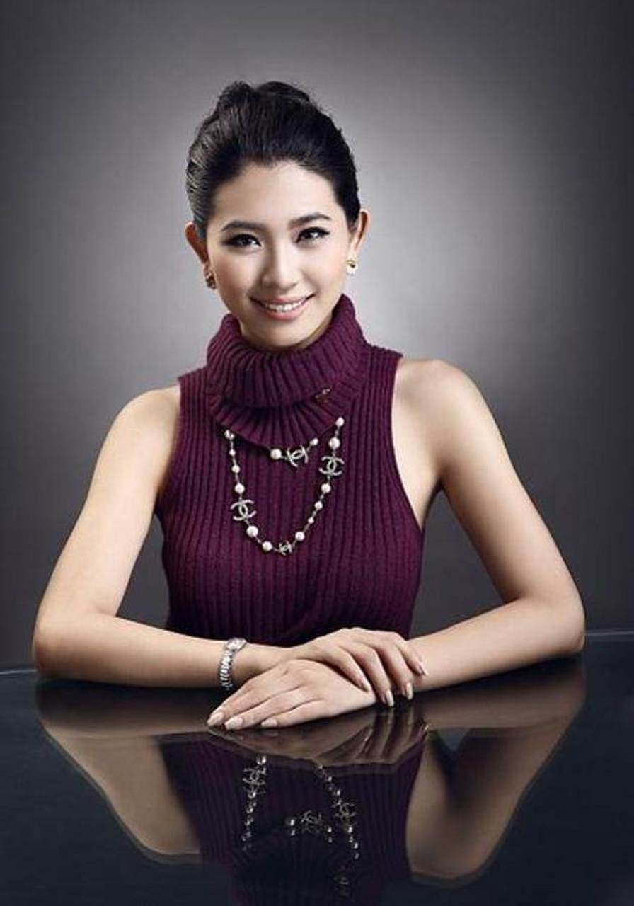 1,李颖(1980年生,广东梅州人,云锋基金董事总经理) 2,纪凯婷(1989年