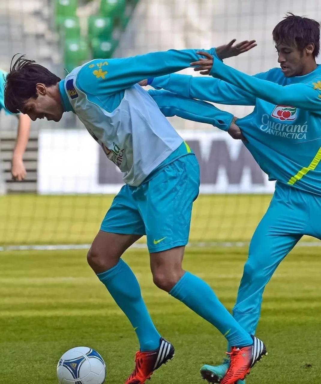 老照片,巴西国家队时期的卡卡和内马尔