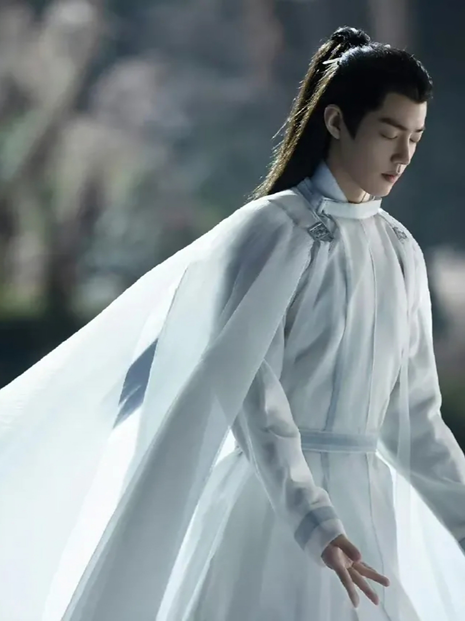 肖战真的很抗热度和收视太适合古装剧了!玉骨遥播出后热度一路高涨!