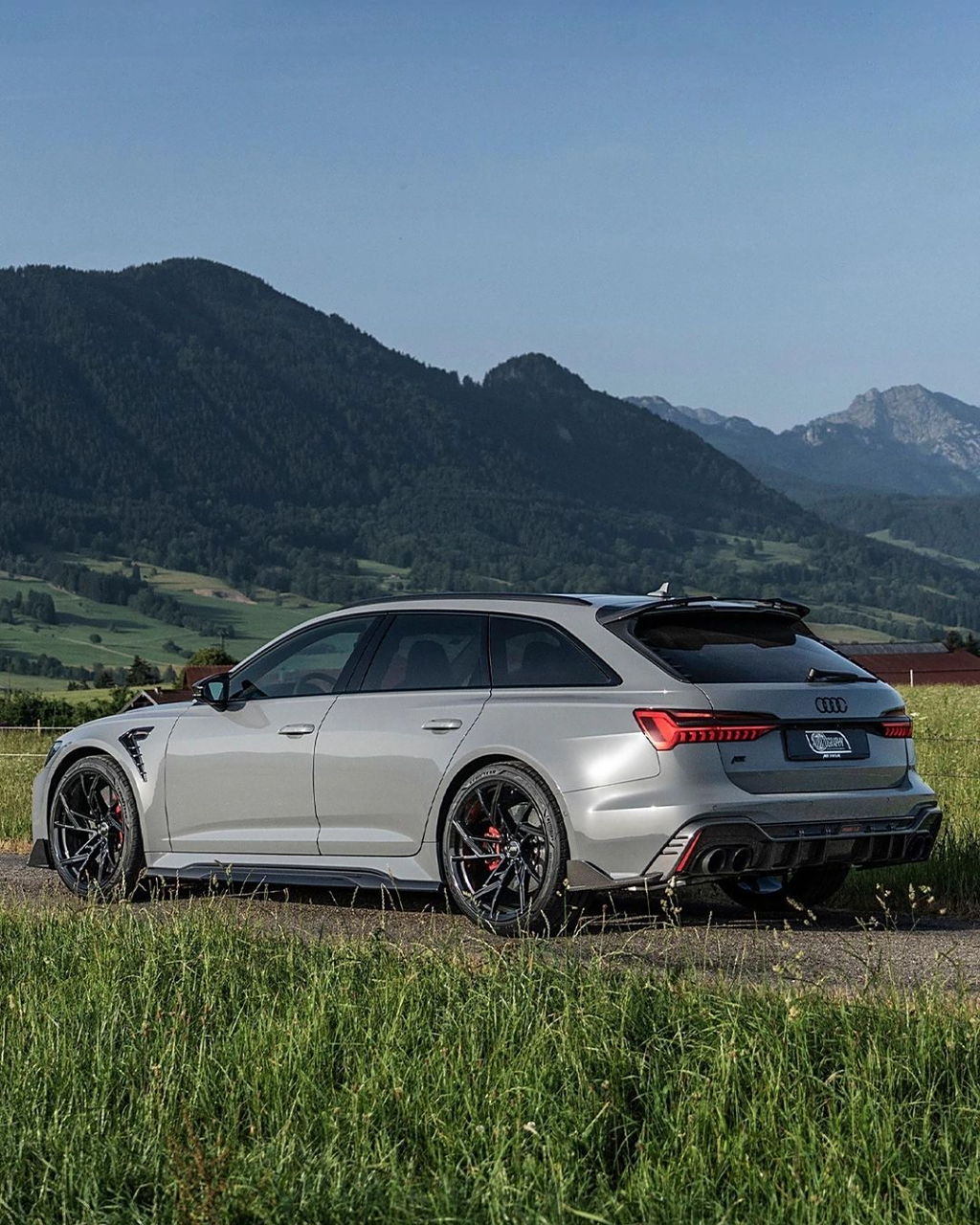 奥迪rs6终极改装车型 abt legacy edition限量款,760马力,980扭矩,零