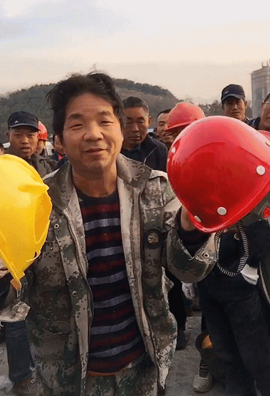 这才是真正的人民英雄,记者李翔揭露地沟油真相,餐饮行业得到整治,让