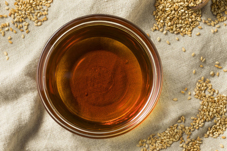 滴滴浓香的芝麻油