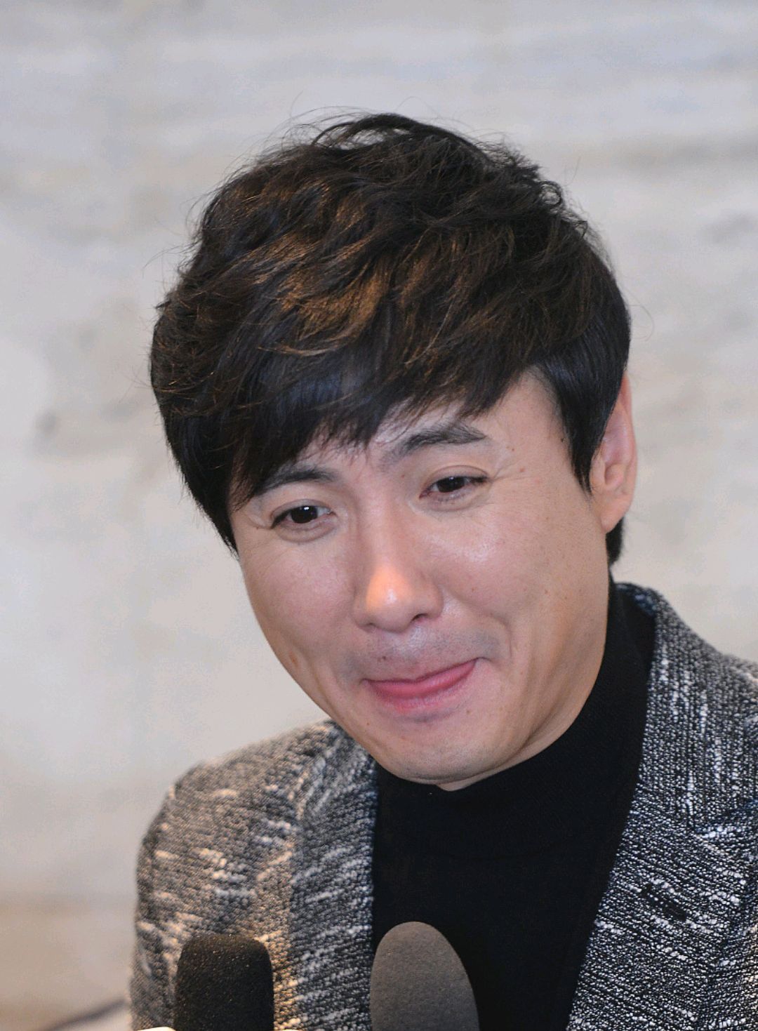 沈腾杨钰莹合拍视频,50岁的杨钰莹像邻家小妹!