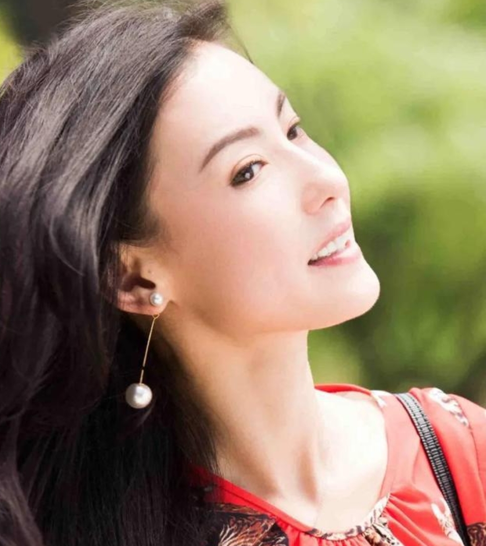 张柏芝与小沈阳的演出风波—正义之举反背锅