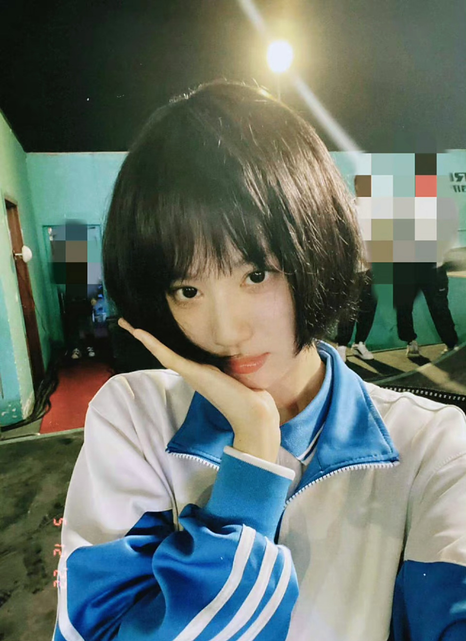 王楚然校服照,是不是没有违和感呢 #杨洋王楚然我的人间烟火