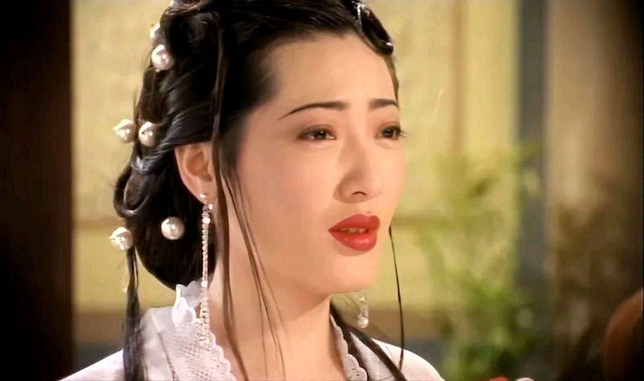 杨思敏,现年47岁,最新照片显示她状态非常好,依然散发着星味十足的魅