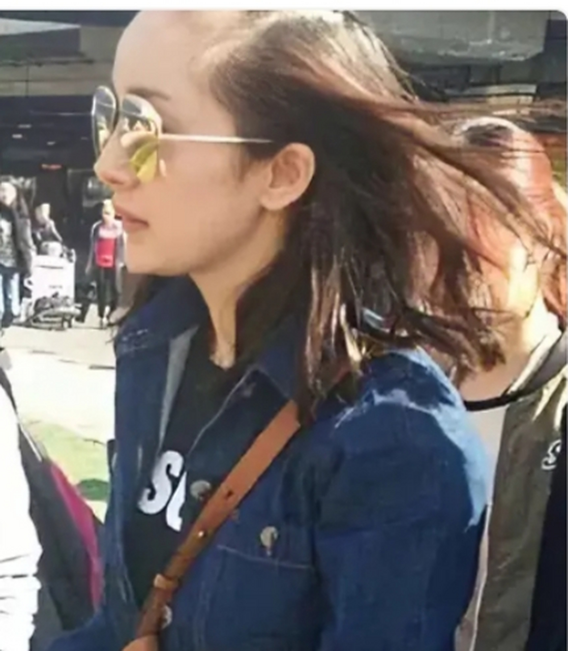 杨幂的发际线[捂脸]