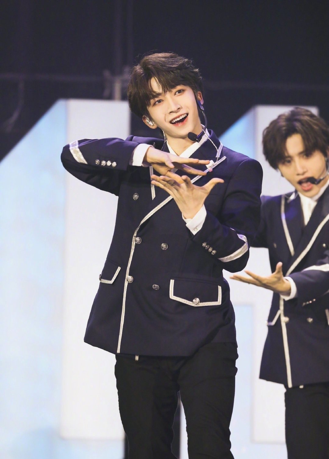 创造营4刘宇图片:这一笑我又可以了