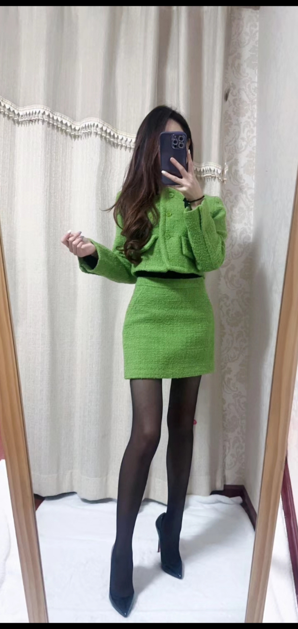 臭美自拍美一下#美腿丝袜高跟鞋# #黑丝高跟