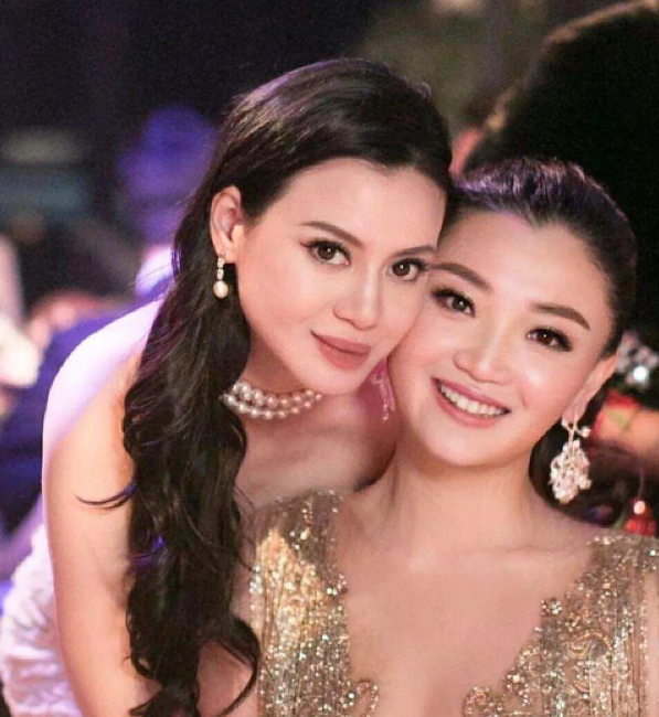 富力长公主李嘉颖和父亲生活形成巨大反差,父亲濒临破产