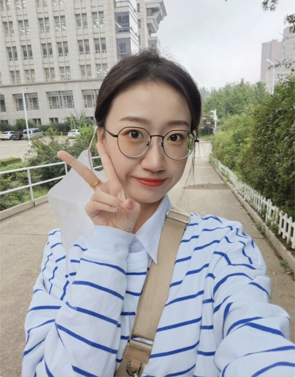 戴眼镜的女生反差很大么#日常穿搭