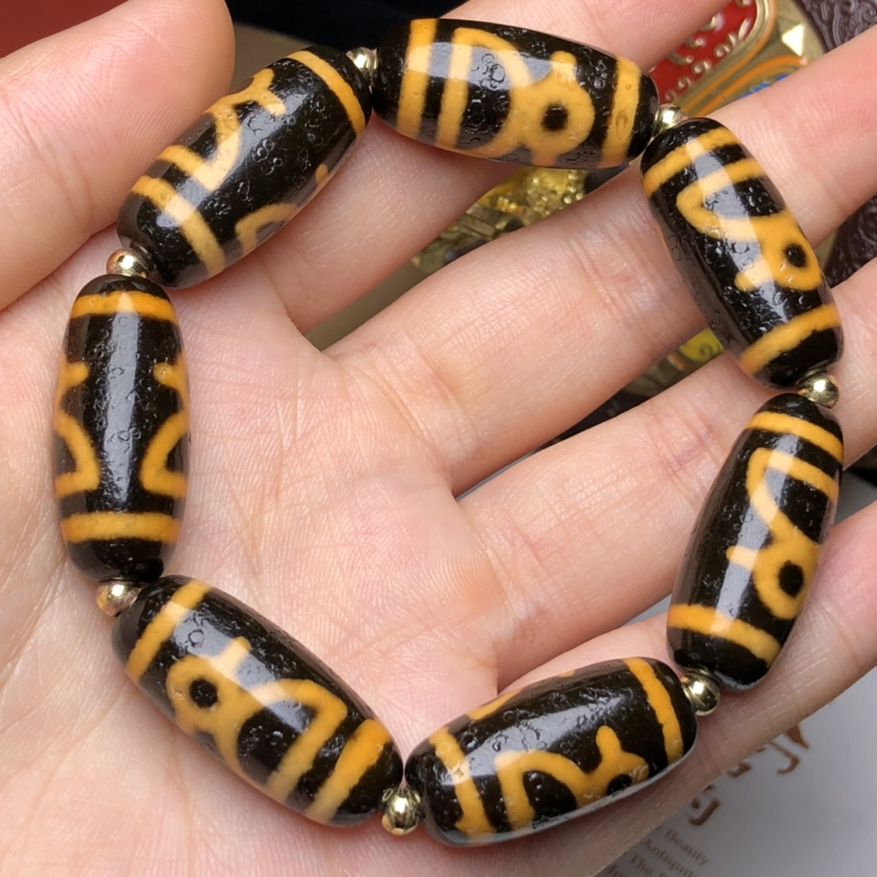 天珠是沉积在地下神灵的眼睛.财神天珠.古朴美观!