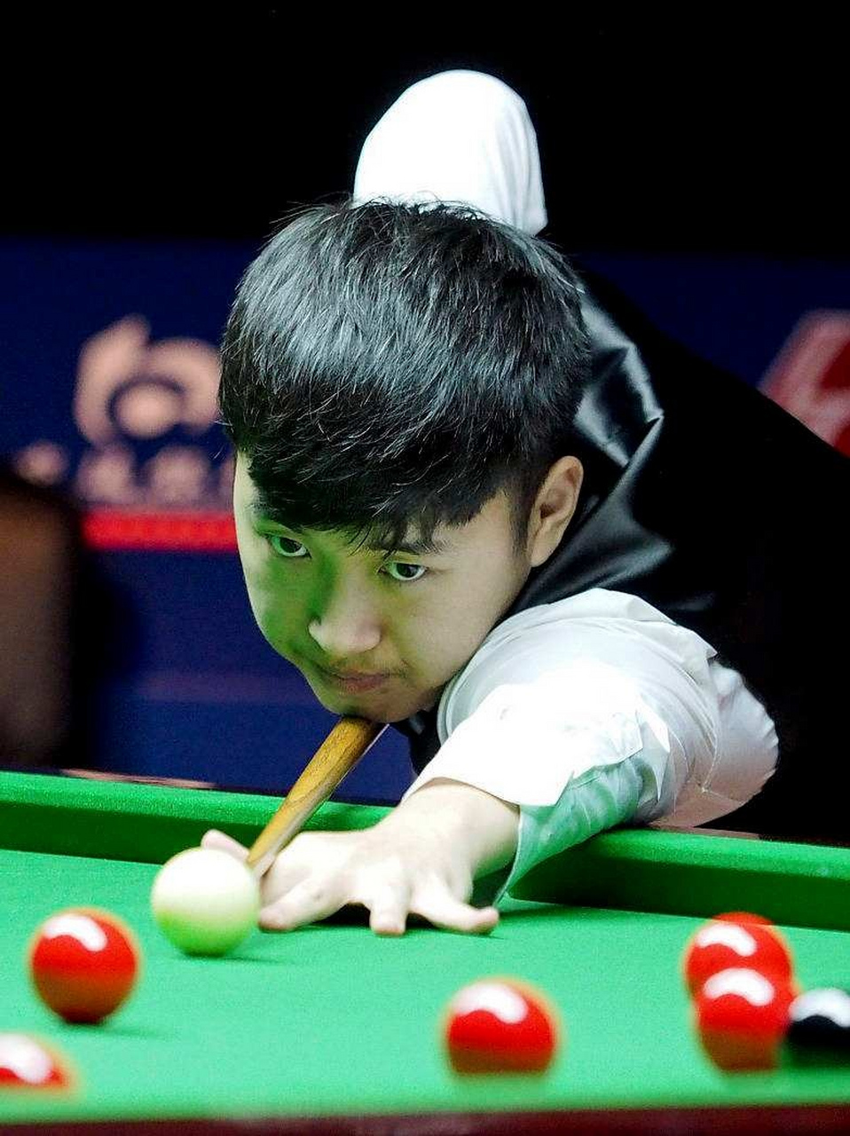 近日,国际台联宣布对中国选手陈子凡实施禁赛,原因是涉嫌打假球.