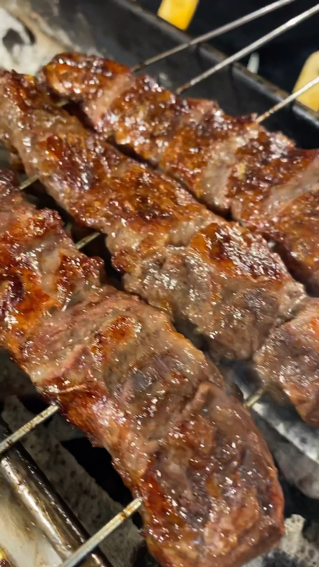 烧烤美食碳烤大油边