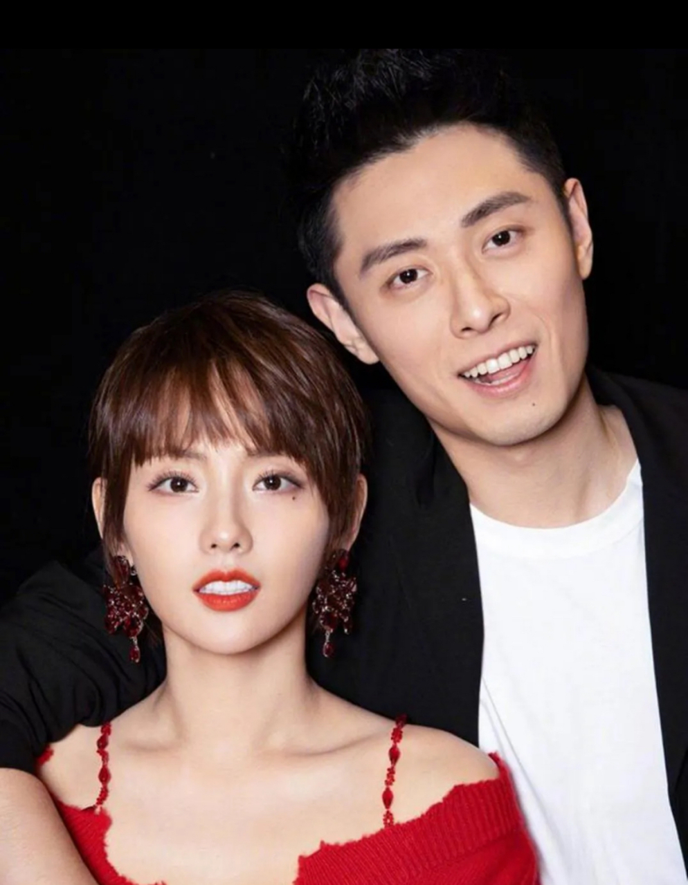 张嘉倪老公买超引热议!