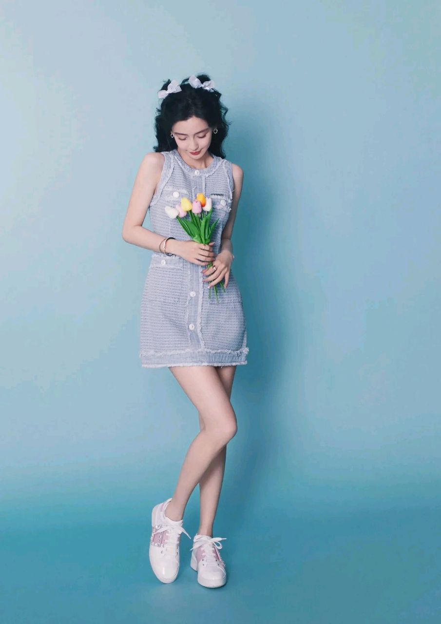 杨颖小香风短裙造型#娱乐大赏# #一眼沦陷# #惊艳瞬间