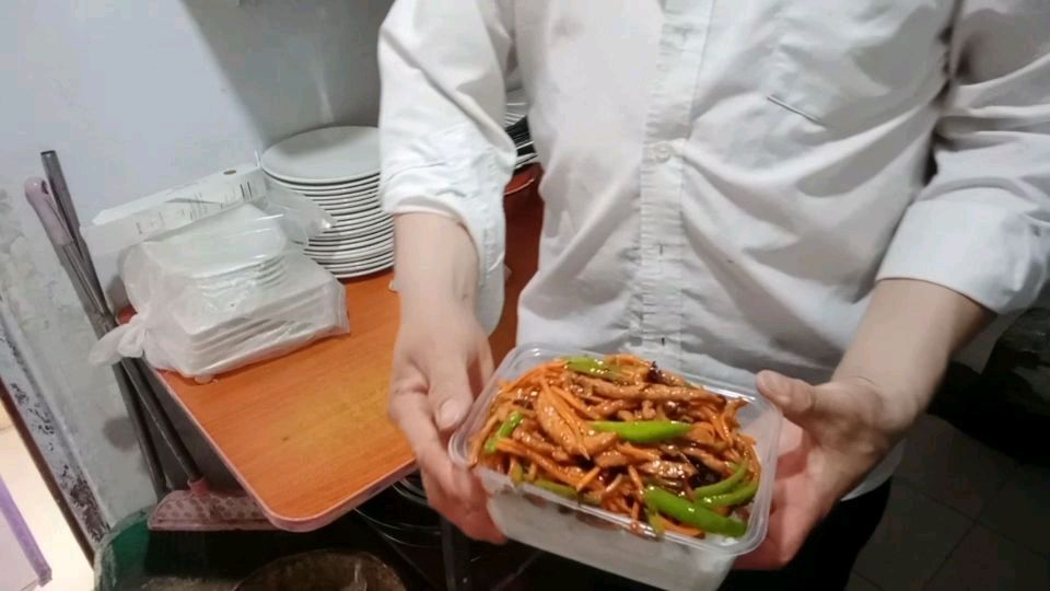 鱼香肉丝盖饭这样做出来,才是正宗的,色香味俱全!